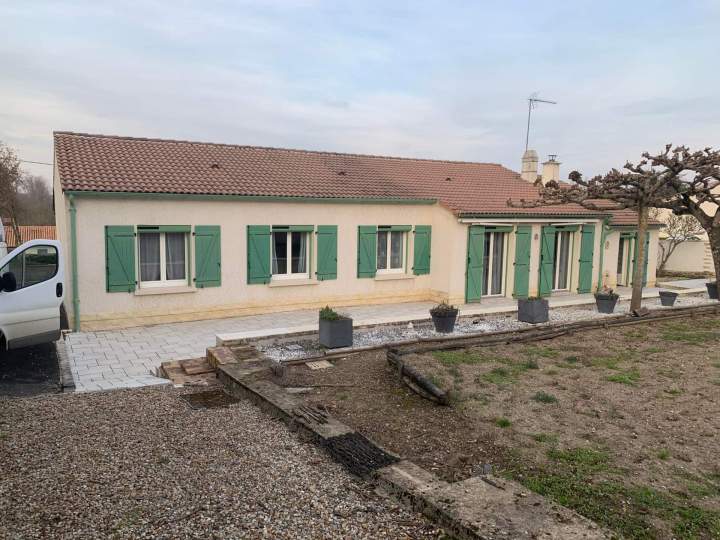  Pose de volets battants Deux-Sèvres